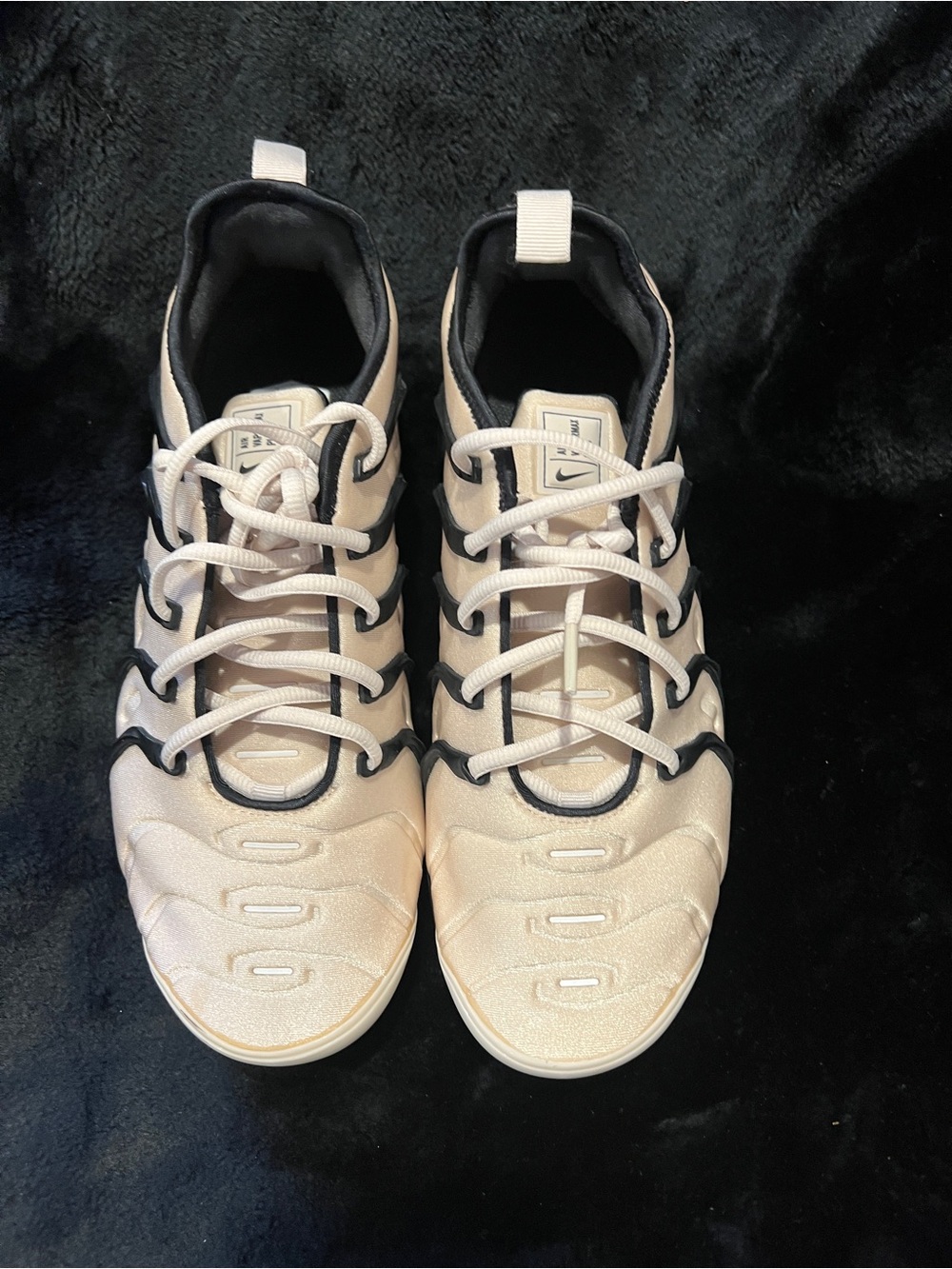 Nike Men’s Cream and Black Running Sneakers